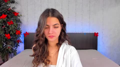 Snapshot of milana_crystal_ chatting on 01.19.25 Milana online show from 01.19.25