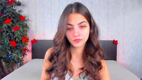 Snapshot of milana_crystal_ chatting on 01.21.25 Milana online show from 01.21.25