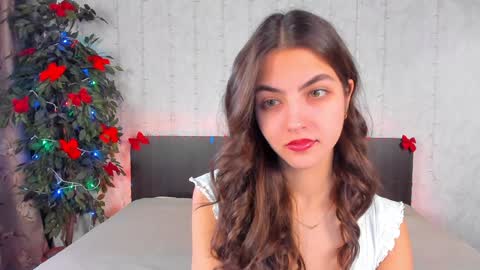 Snapshot of milana_crystal_ chatting on 01.23.25 Milana online show from 01.23.25