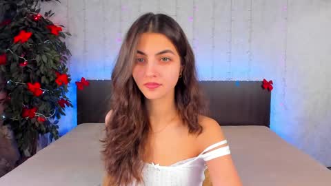 Snapshot of milana_crystal_ chatting on 01.26.25 Milana online show from 01.26.25