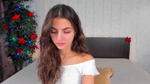 Snapshot of milana_crystal_ chatting on 01.27.25 Milana online show from 01.27.25