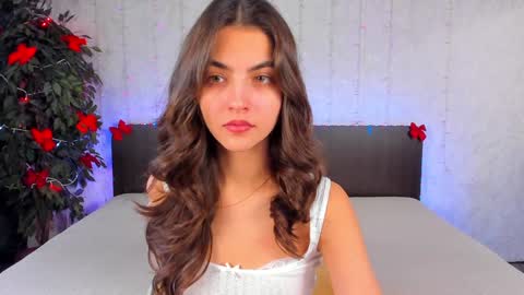 Snapshot of milana_crystal_ chatting on 01.28.25 Milana online show from 01.28.25