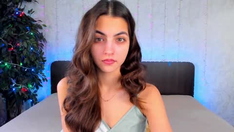 Snapshot of milana_crystal_ chatting on 01.30.25 Milana online show from 01.30.25