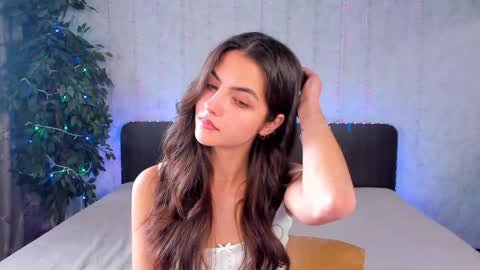 Snapshot of milana_crystal_ chatting on 02.02.25 Milana online show from 02.02.25