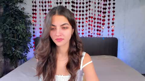 Snapshot of milana_crystal_ chatting on 02.04.25 Milana online show from 02.04.25
