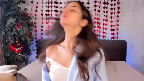 Snapshot of milana_crystal_ chatting on 02.16.25 Milana online show from 02.16.25