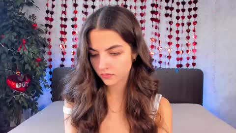 Snapshot of milana_crystal_ chatting on 02.19.25 Milana online show from 02.19.25