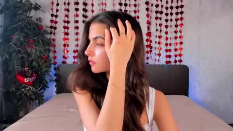 Snapshot of milana_crystal_ chatting on 02.19.25 Milana online show from 02.19.25
