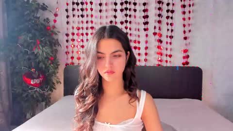 Snapshot of milana_crystal_ chatting on 02.25.25 Milana online show from 02.25.25