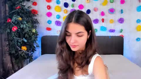 Snapshot of milana_crystal_ chatting on 03.07.25 Milana online show from 03.07.25