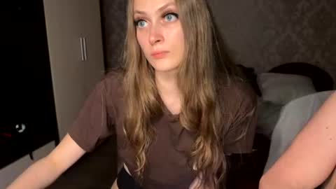 Snapshot of milana_sexwife chatting on 06.25.26 Dan and Milana online show from 06.25.26