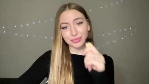 Milana online show from 12.10.24