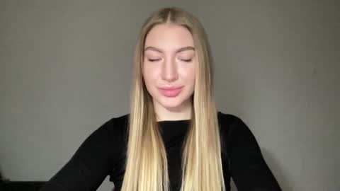 Milana online show from 01.12.25