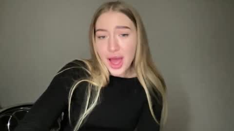 Milana online show from 01.12.25