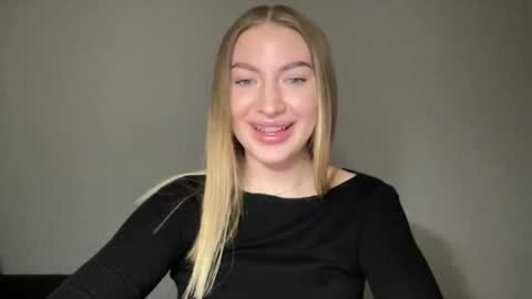 Milana online show from 01.19.25