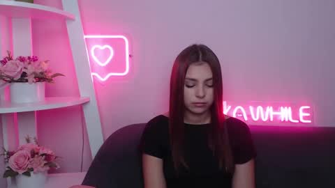 Snapshot of milanaangelas chatting on 02.17.25 milanaangelas online show from 02.17.25
