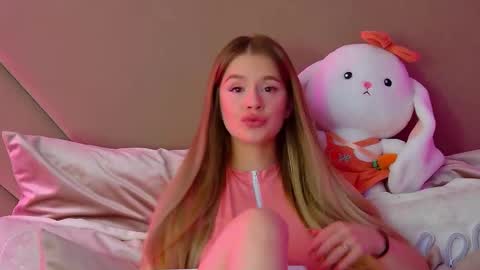 MilanaBalmain online show from 03.03.25