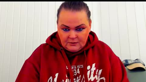 Snapshot of milanabiegert chatting on 01.07.26 Lana online show from 01.07.26