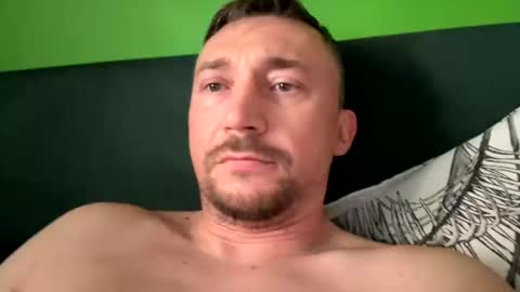 Snapshot of milanionery chatting on 11.08.25 milanionery online show from 11.08.25