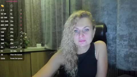 Snapshot of milanna_x chatting on 09.20.25 milanna_x online show from 09.20.25