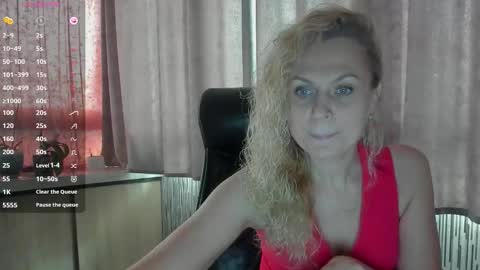 Snapshot of milanna_x chatting on 09.23.25 milanna_x online show from 09.23.25