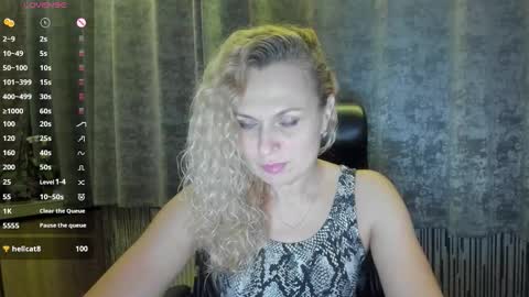 Snapshot of milanna_x chatting on 10.02.25 milanna_x online show from 10.02.25