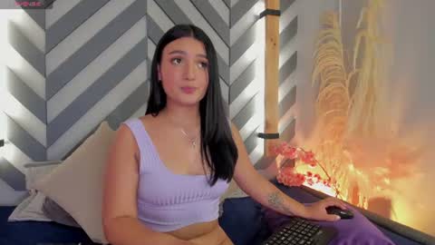 Snapshot of milapearl__ chatting on 07.28.26 Mila online show from 07.28.26