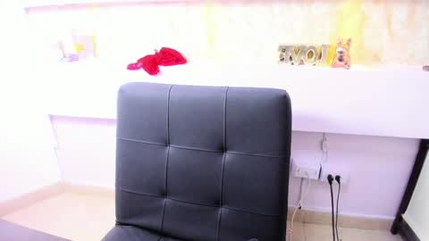 Snapshot of milarose4 chatting on 12.17.24 Mila Rose online show from 12.17.24