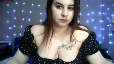 Snapshot of milaxcute chatting on 02.13.25 Milaxcute online show from 02.13.25