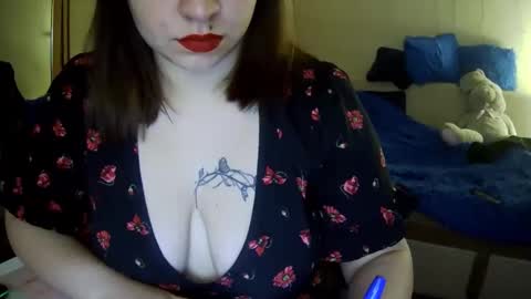 Snapshot of milaxcute chatting on 10.18.25 Milaxcute online show from 10.18.25