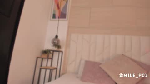 M I L E  online show from 11.17.25