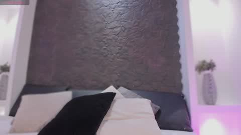 M I L E  online show from 07.24.26