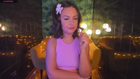 Snapshot of milena_mellow chatting on 12.27.24 Milena online show from 12.27.24