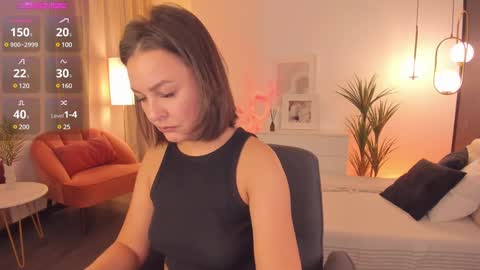 Snapshot of milena_mellow chatting on 02.21.25 Milena online show from 02.21.25