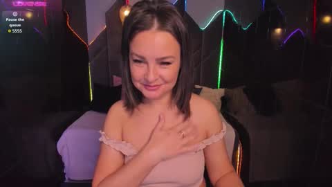 Snapshot of milena_mellow chatting on 10.07.25 Milena online show from 10.07.25