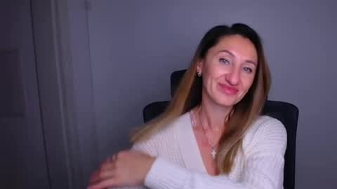 Milena online show from 12.20.25