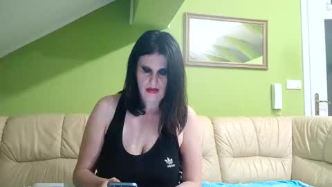 Snapshot of milf44milf chatting on 05.25.26 milf44milf online show from 05.25.26