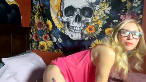 Snapshot of milf4everjenna chatting on 02.01.26 milf4everjenna online show from 02.01.26