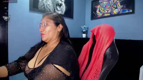 Snapshot of milf_latinn chatting on 09.08.25 milf latinn online show from 09.08.25