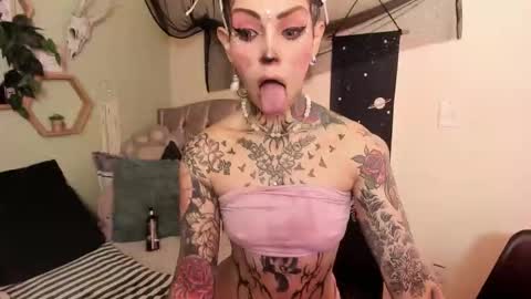 Snapshot of milf_onlyseduction chatting on 02.19.26 Isabella online show from 02.19.26