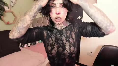 Snapshot of milf_onlyseduction chatting on 04.01.26 Isabella online show from 04.01.26