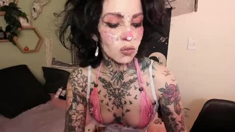 Snapshot of milf_onlyseduction chatting on 04.07.26 Isabella online show from 04.07.26