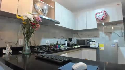 ASHLEY online show from 02.19.25