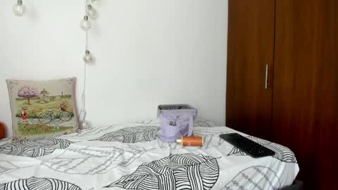 Snapshot of milfboobs_10 chatting on 05.27.26 Nakary Bustamante online show from 05.27.26