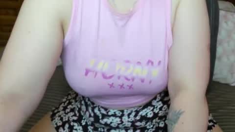 Snapshot of milfdeaa chatting on 06.06.26 Dea online show from 06.06.26