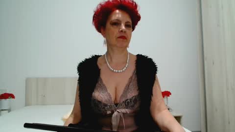 Snapshot of milffsupreme chatting on 03.01.25 Milfsupreme online show from 03.01.25