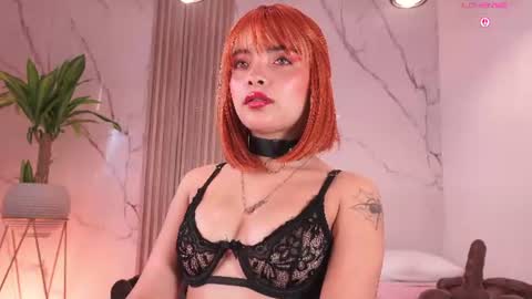 Snapshot of mili_moon_ chatting on 07.25.26 online show from 07.25.26