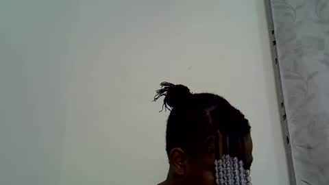 Snapshot of milk_titz chatting on 01.23.25 kinwity online show from 01.23.25