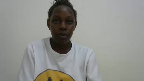 Snapshot of milk_titz chatting on 02.18.25 kinwity online show from 02.18.25