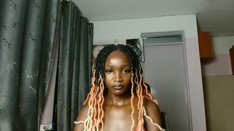 Snapshot of milkmint_ chatting on 02.09.26 Softluxe online show from 02.09.26